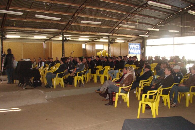 Reunião com os Agricultores